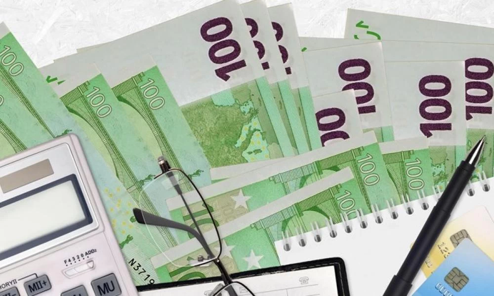 Bloomberg: 50% φοροαπαλλαγή σε όσους μεταφέρουν τη φορολογική τους έδρα στην Ελλάδα